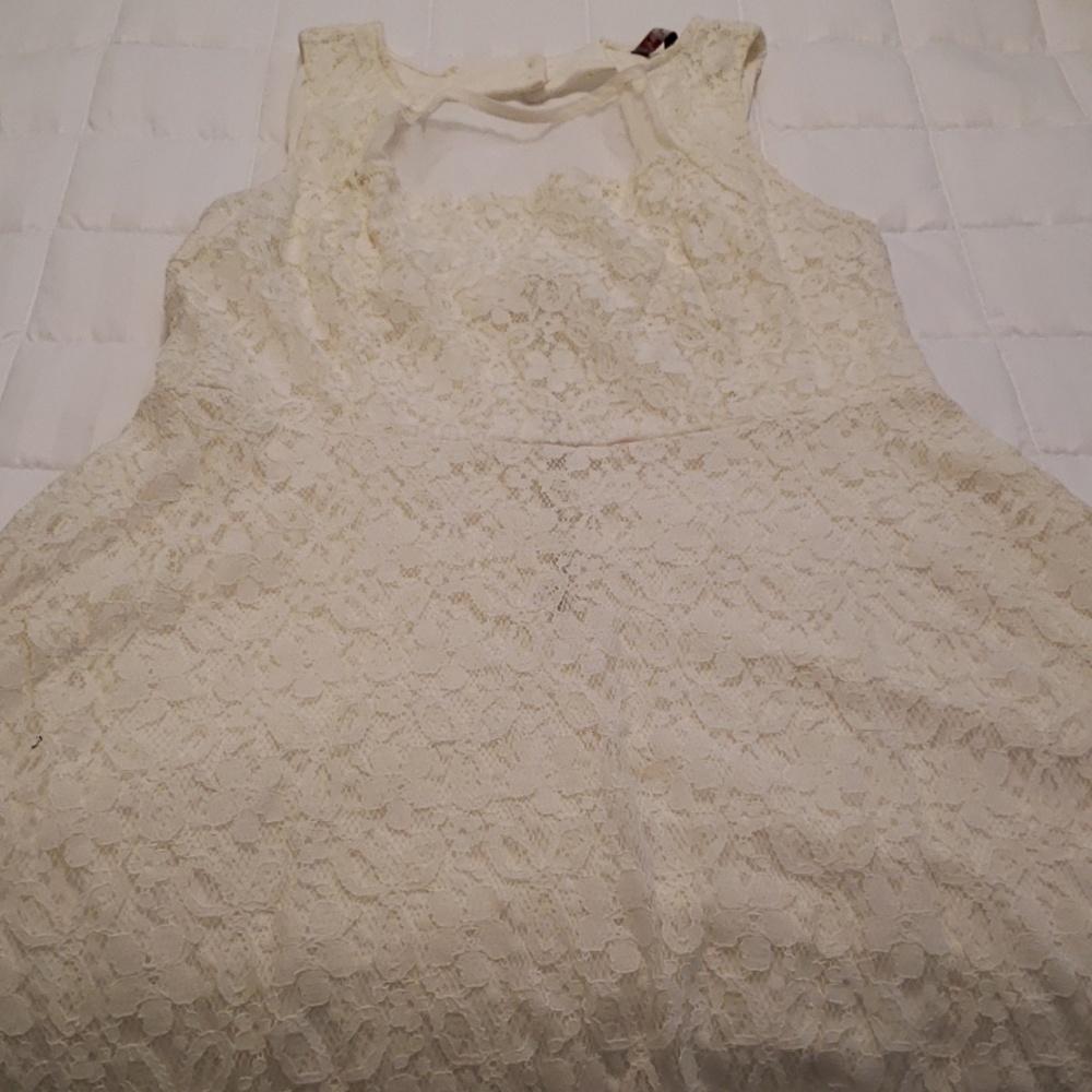 Off white lace mini dress (junior's)